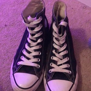 Black converse worn once a little dirty